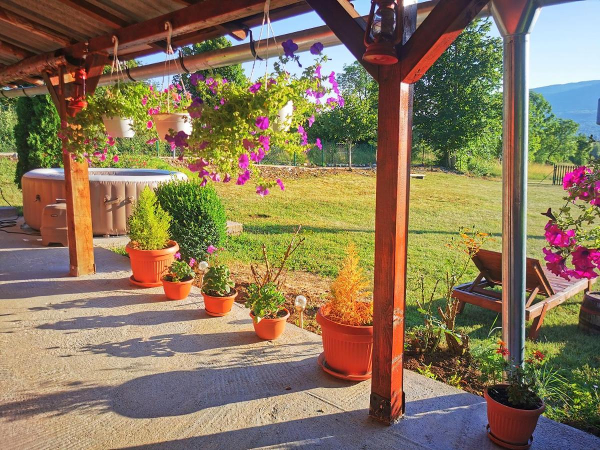 Holiday Home La Sierra Korenica Exterior photo